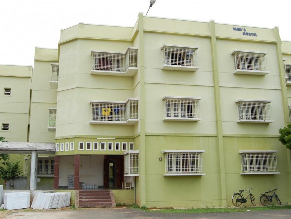 Hostel 2 585x440 1